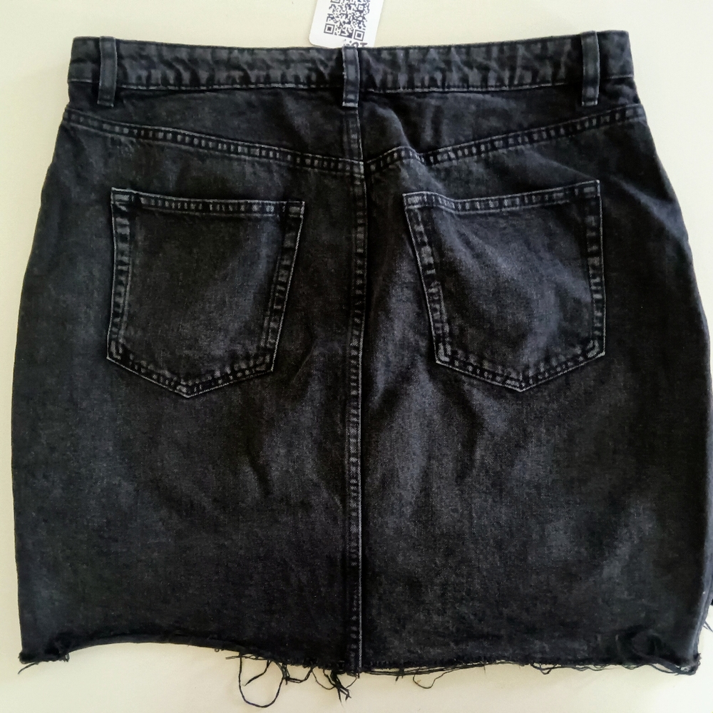 H&M Denim Skirt - Picture 2 of 5